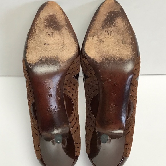 Bruno Magli Shoes. Size 6 AA - Picture 8 of 8
